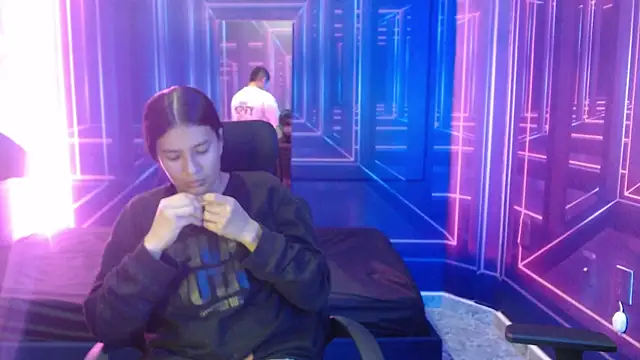 Snapshot of Charly_and_laura chatting on 10.07.25 Charly and laura online show from 10.07.25