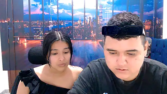 Snapshot of Charly_and_laura chatting on 10.08.25 Charly and laura online show from 10.08.25