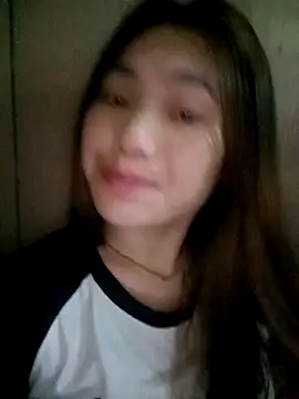 min-xinh online show from 10.15.25