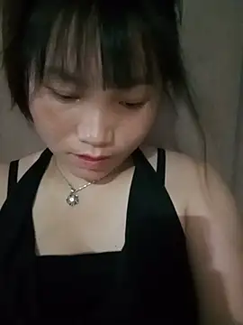 Snapshot of min-xinh chatting on 06.18.26 min-xinh online show from 06.18.26