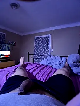 itsJrivera24 online show from 10.16.25