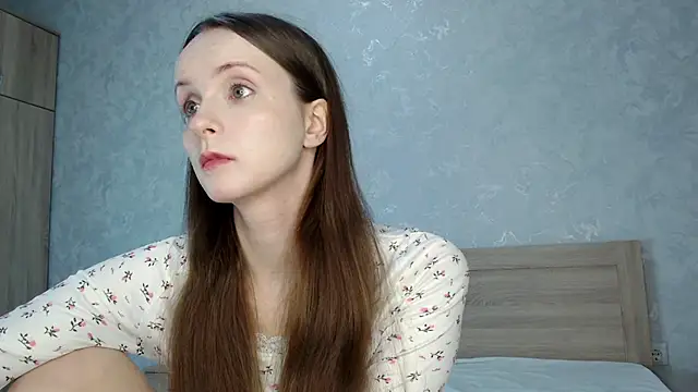 Snapshot of Yourplayfulspark chatting on 10.13.25 Yourplayfulspark online show from 10.13.25