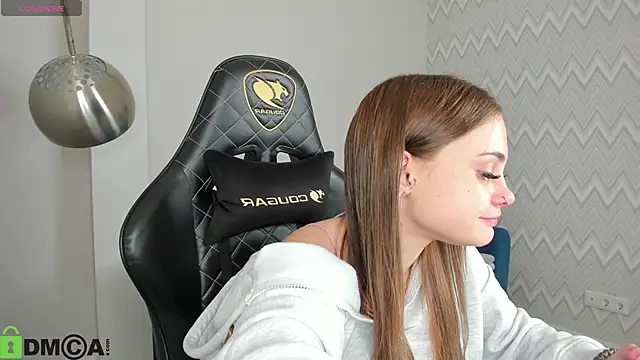 KarinaBroks online show from 12.02.25