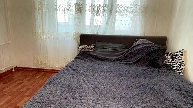 LindyEckland online show from 04.01.26