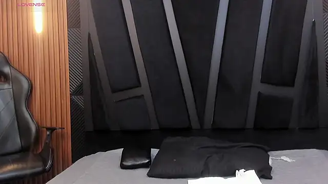 Valka Ross online show from 11.08.25