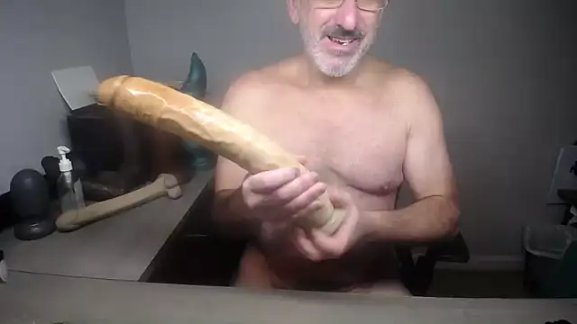 Snapshot of sackstor chatting on 01.04.25 sackstor online show from 01.04.25