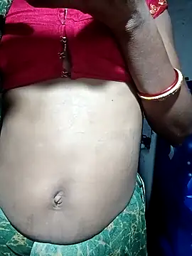 Snapshot of Lona2525 chatting on 10.13.25 Lona2525 online show from 10.13.25