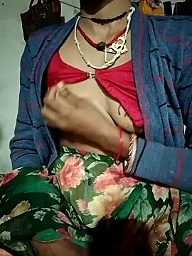 Snapshot of Lona2525 chatting on 10.18.25 Lona2525 online show from 10.18.25