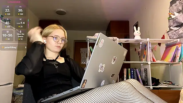 Snapshot of xX_Looola_Xx chatting on 11.10.25 xX Looola Xx online show from 11.10.25