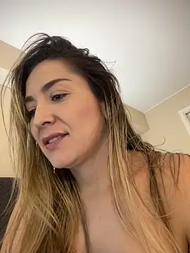 Mariana gom online show from 05.12.26