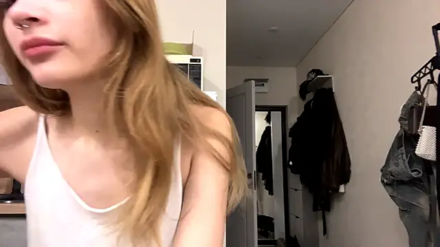 ElissaMikrot online show from 10.22.25