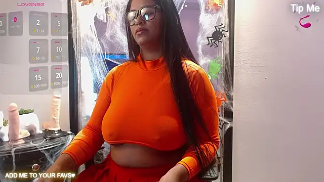 Snapshot of MelissaSam_ chatting on 10.30.25 MelissaSam online show from 10.30.25