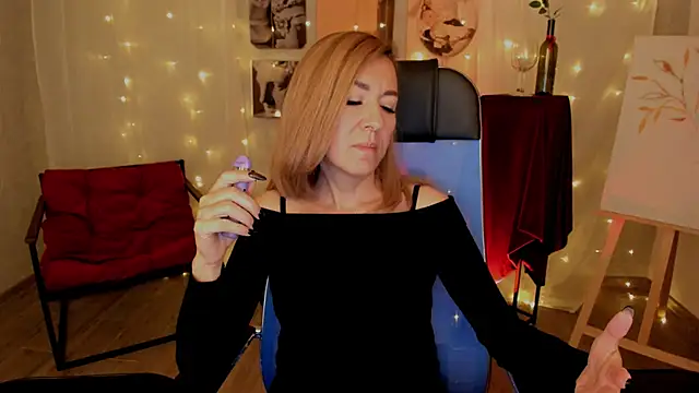 DonnaSmitth online show from 11.02.25