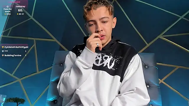 Lian Miller1  online show from 02.10.26