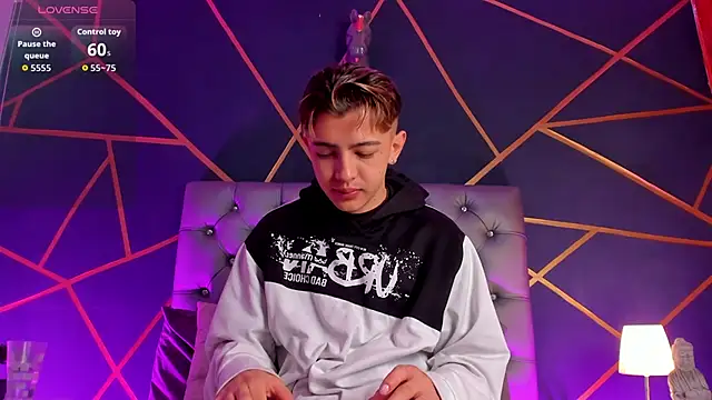 Lian Miller1  online show from 03.21.26