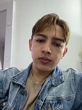 Lian Miller1  online show from 04.12.26