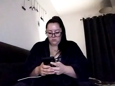 Snapshot of CuteLacexx chatting on 10.17.25 CuteLacexx online show from 10.17.25
