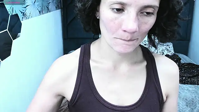 Valery More   online show from 12.18.25