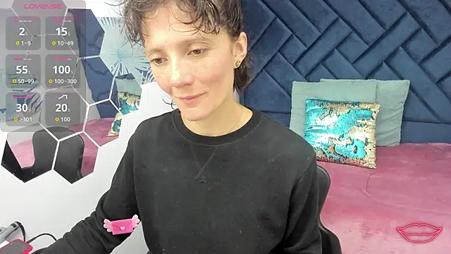 Valery More   online show from 02.12.26