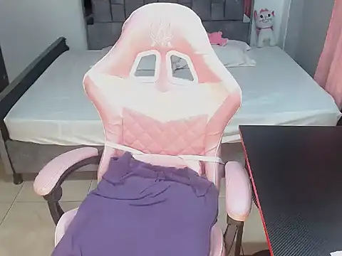 Snapshot of Vanesa_Juicy chatting on 10.03.25 Vanesa Juicy online show from 10.03.25