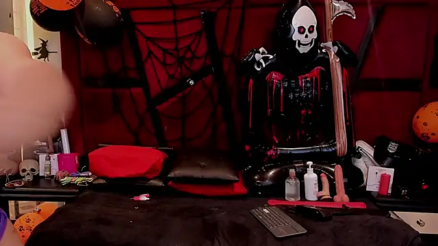 Snapshot of AmbarMonroe chatting on 11.02.25 AmbarMonroe online show from 11.02.25