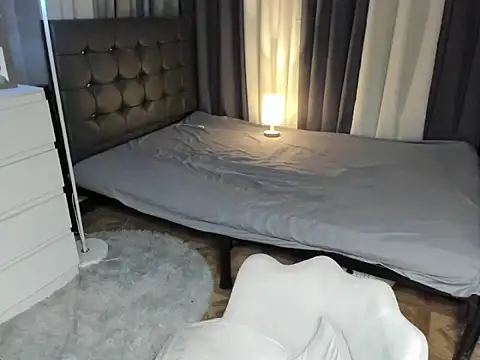 Jasmine foxxe online show from 10.28.25