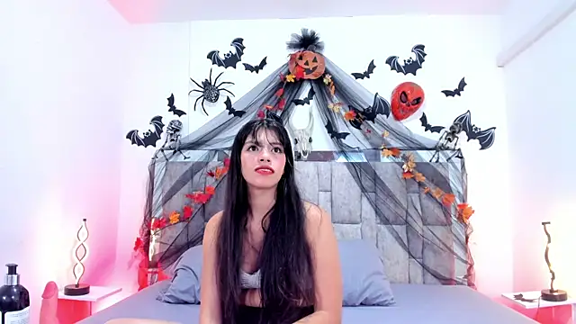 Snapshot of Misaki_Kai chatting on 10.25.25 Misaki Kai online show from 10.25.25