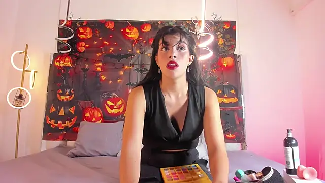 Snapshot of Misaki_Kai chatting on 10.28.25 Misaki Kai online show from 10.28.25