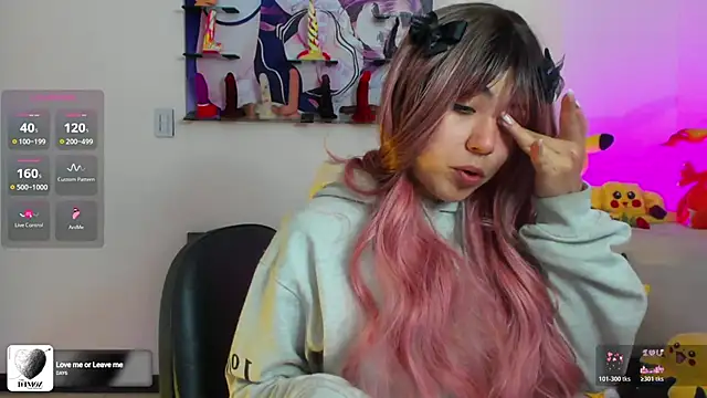 Snapshot of melody_neko777 chatting on 10.20.25 melody neko777 online show from 10.20.25