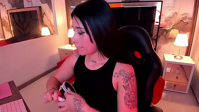 Snapshot of SusanVilla chatting on 05.29.26 SusanVilla online show from 05.29.26