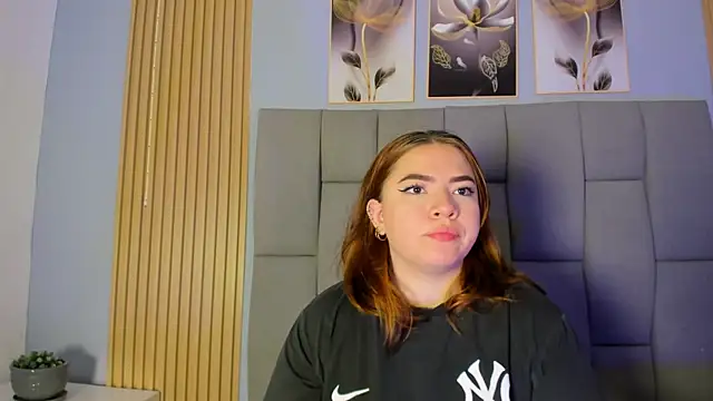 Kandyfrees  online show from 12.21.25