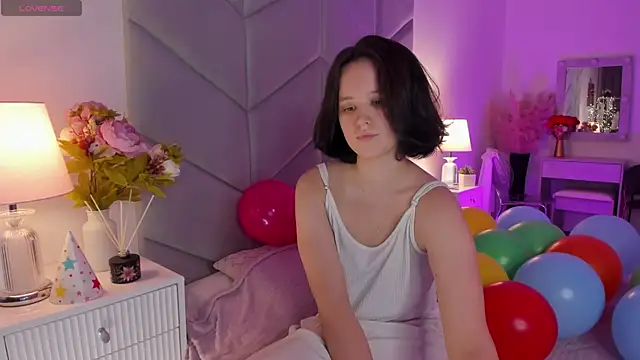 Violet Ferguson online show from 10.04.25