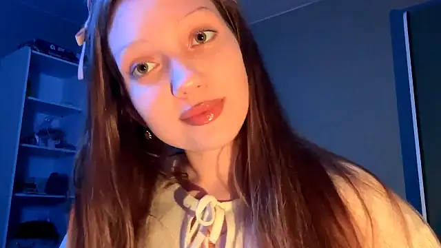 Snapshot of EmiIyKitty chatting on 10.15.25 EmiIyKitty online show from 10.15.25