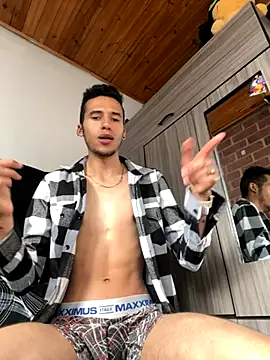 Snapshot of wiland_hot23 chatting on 10.03.25 wiland hot23 online show from 10.03.25