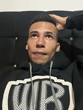 Snapshot of wiland_hot23 chatting on 10.13.25 wiland hot23 online show from 10.13.25