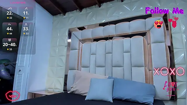 Snapshot of violet_milleer chatting on 10.07.25 violet milleer online show from 10.07.25