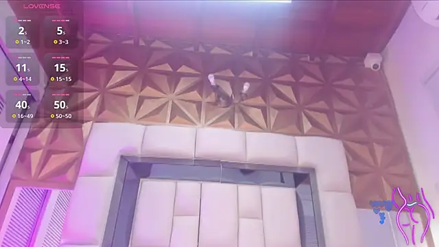 Snapshot of violet_milleer chatting on 11.05.25 violet milleer online show from 11.05.25