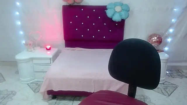 SaharaJohson online show from 10.11.25