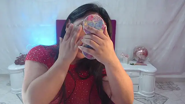 SaharaJohson online show from 10.24.25