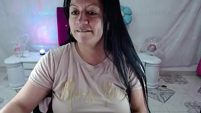 SaharaJohson online show from 11.12.25