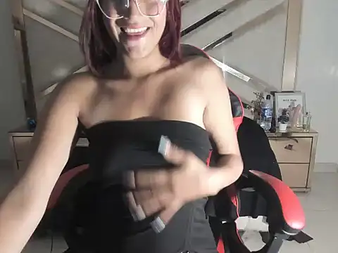 NathaliaRoosRs online show from 09.28.25