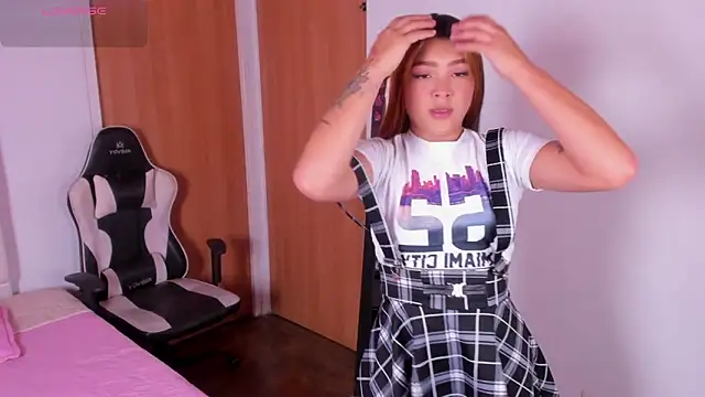  Ivy Moon 01 online show from 09.26.25