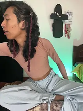 MadamLeRouge online show from 02.10.26