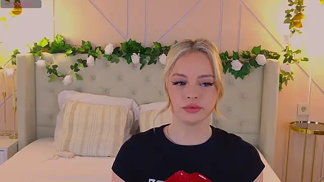 EllyLinn online show from 04.16.26