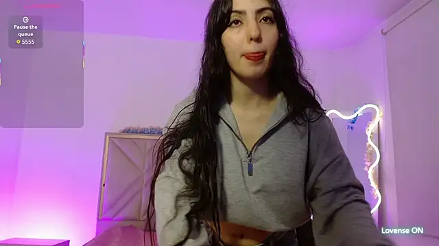 Snapshot of Ixchel_tay chatting on 10.16.25 Ixchel tay online show from 10.16.25