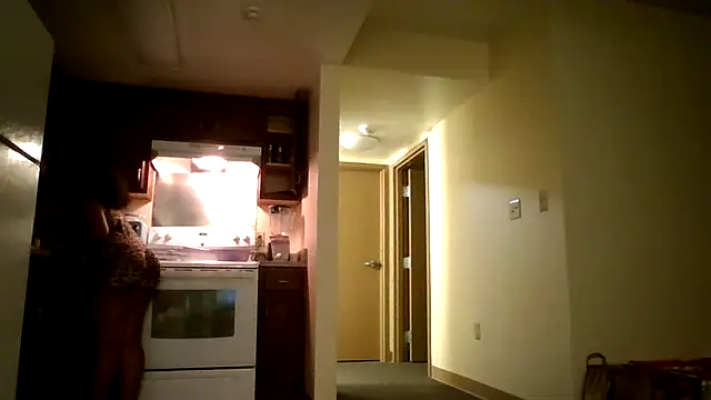 Snapshot of bellacagyal chatting on 10.12.25 bellacagyal online show from 10.12.25