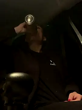 Snapshot of GoldenPussy1329 chatting on 11.07.25 GoldenPussy1329 online show from 11.07.25