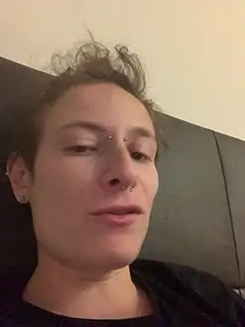 GoldenPussy1329 online show from 03.31.26