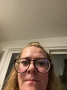 Curvyveri93 online show from 10.10.25