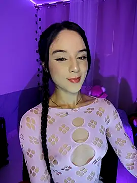 Snapshot of tamara_vald chatting on 10.12.25 tamara vald online show from 10.12.25